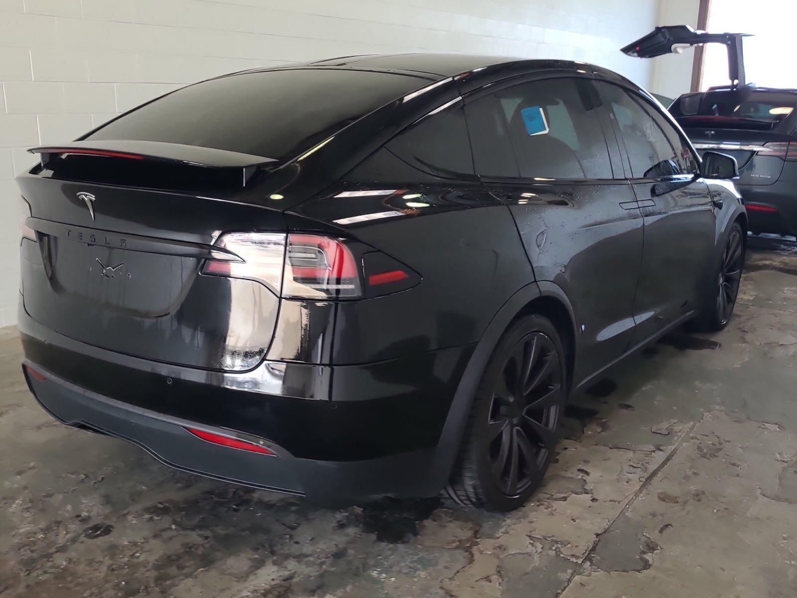 tesla model x 2022 7SAXCBE56NF335362 image